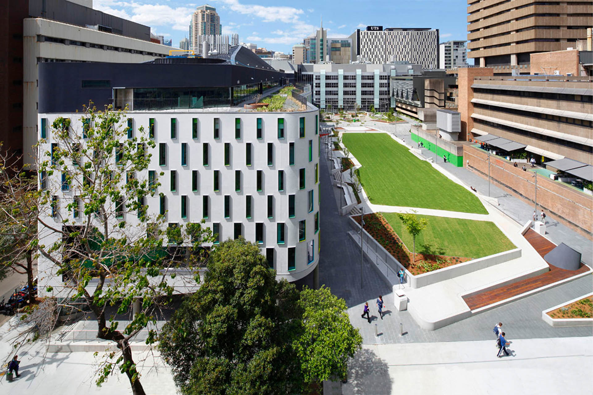 UTS Alumni Green, Building 7 — free download